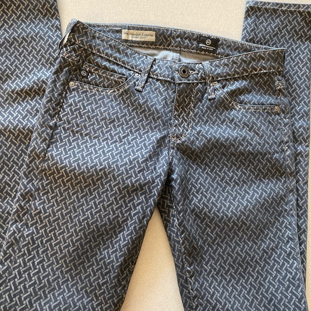 Ag Gray Metallic Basketweave Pattern Metallic Abs… - image 1